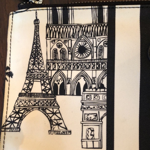 💝 Brighton Major Cities Enhanced with silver heart logo zippered wristlet - Picture 3 of 14